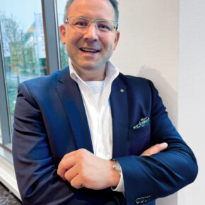 Aufsichtsrat seit 2025 ​ ​ Kaufmann seit 2002 REWE Märkte und Nahkauf Markt in Anröchte, Medebach, Warstein-Belecke und Schmallenberg